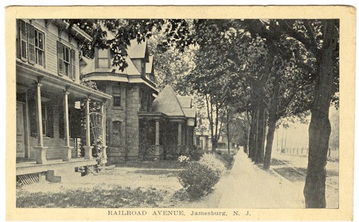 A postcard view of the house at the turn of the century.