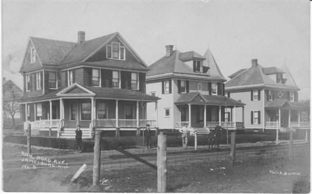 West Railroad Avenue Houses